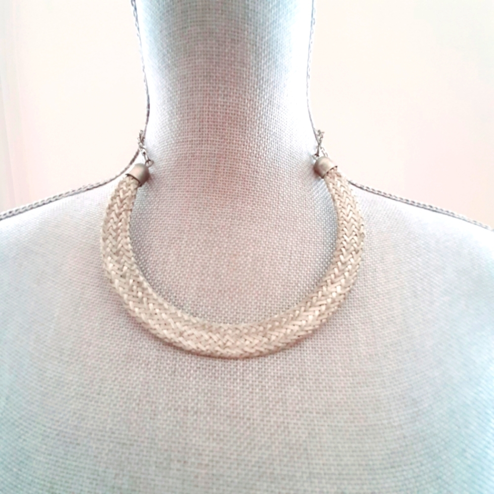 💚FINAL SALE💚 3 For $25 Silver Collar Necklace